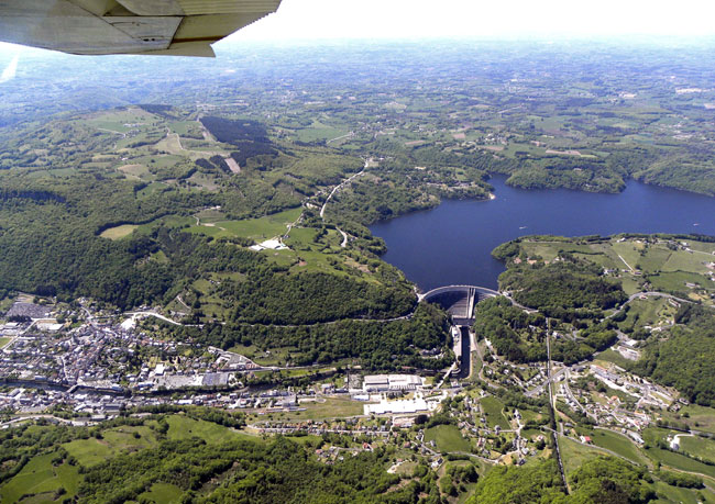 Barrage de Bort les Orgues - Copyright Studio Plume et Eau